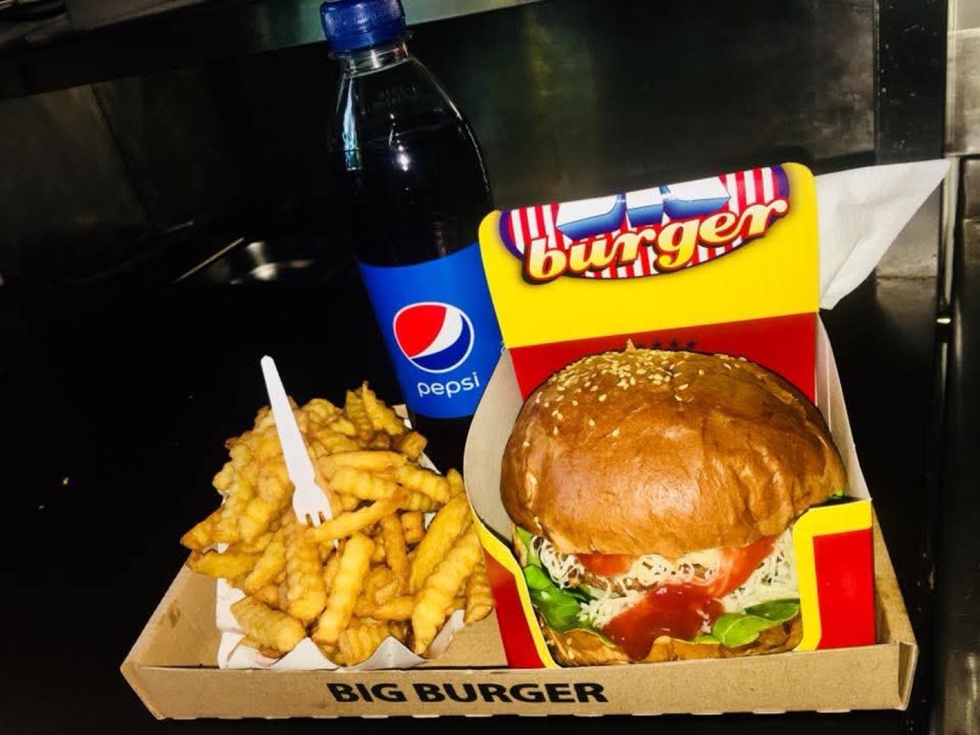 Big Burger menü – hamburger, sültkrumpli, üdítő